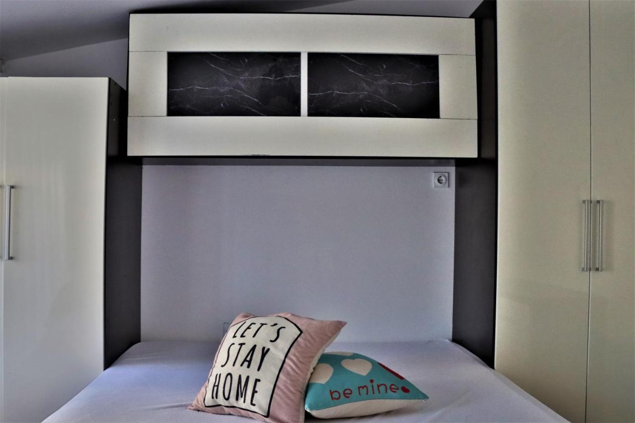 Malda'S Apartment Prishtinë Ngoại thất bức ảnh