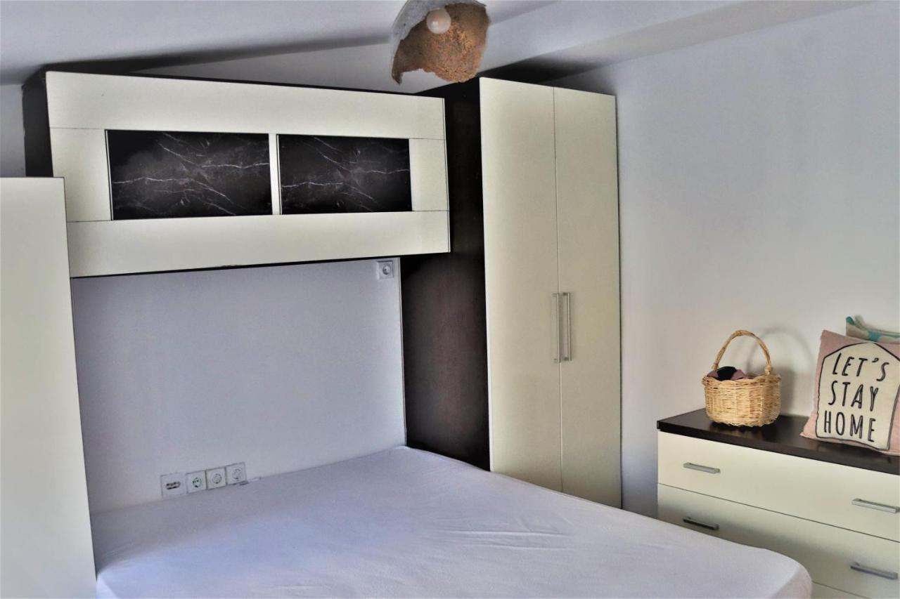 Malda'S Apartment Prishtinë Ngoại thất bức ảnh