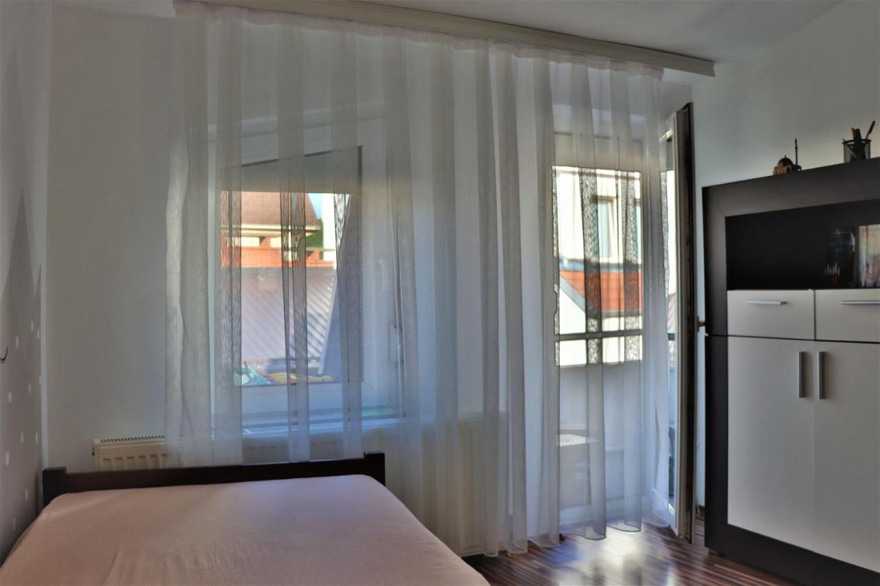 Malda'S Apartment Prishtinë Ngoại thất bức ảnh