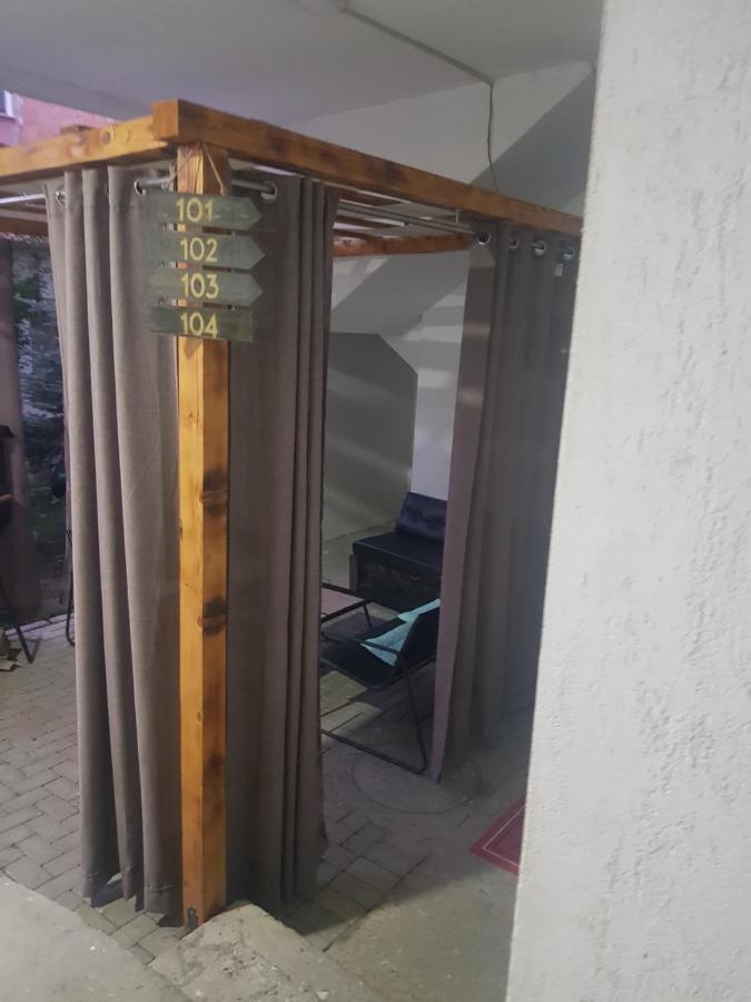 Malda'S Apartment Prishtinë Ngoại thất bức ảnh